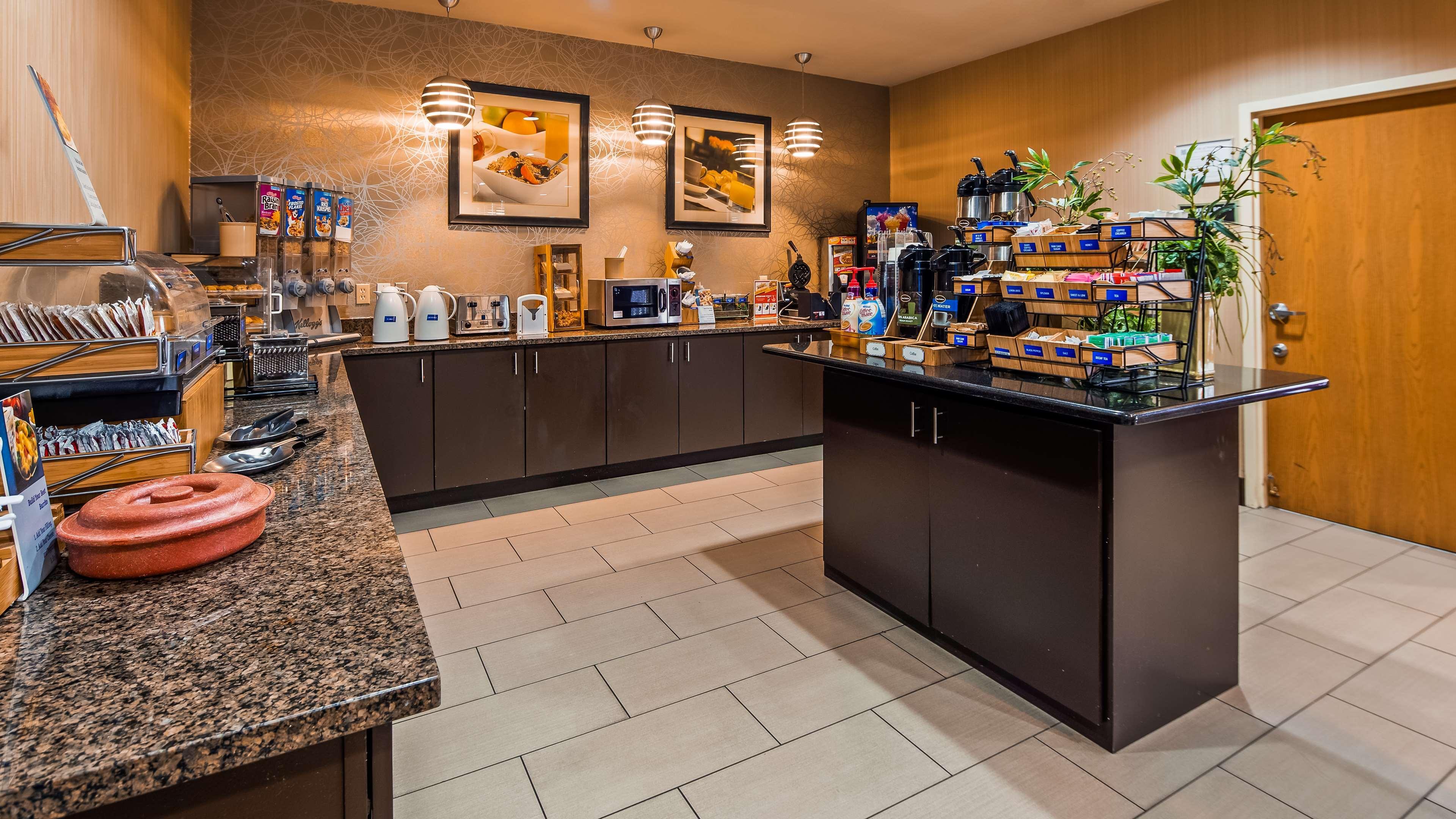 Best Western Plus Denton Inn & Suites Ngoại thất bức ảnh