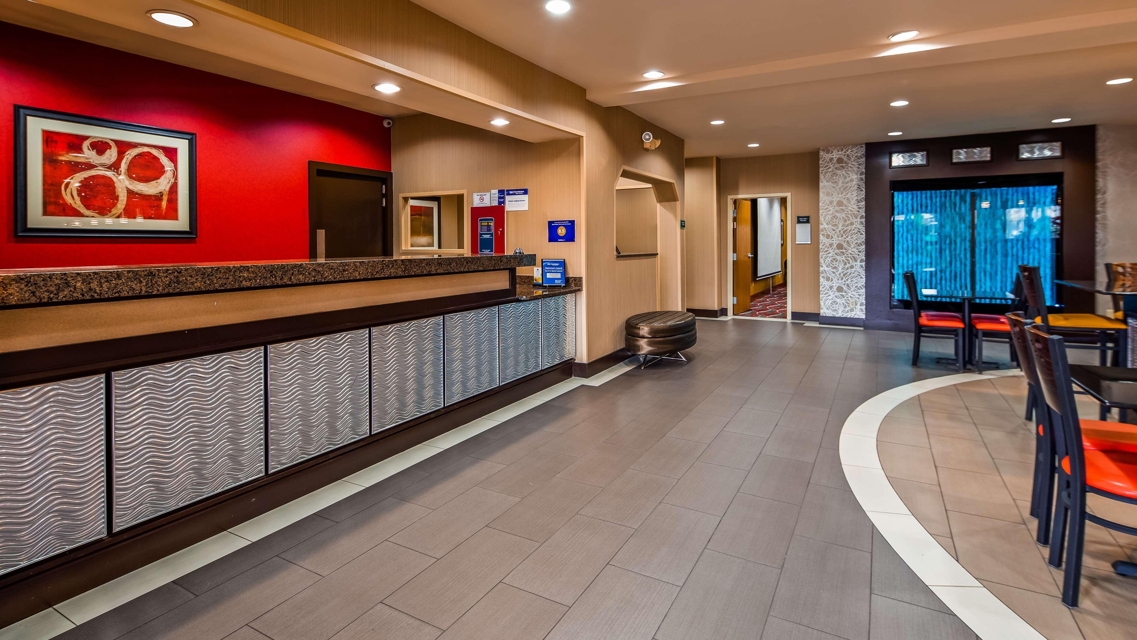 Best Western Plus Denton Inn & Suites Ngoại thất bức ảnh