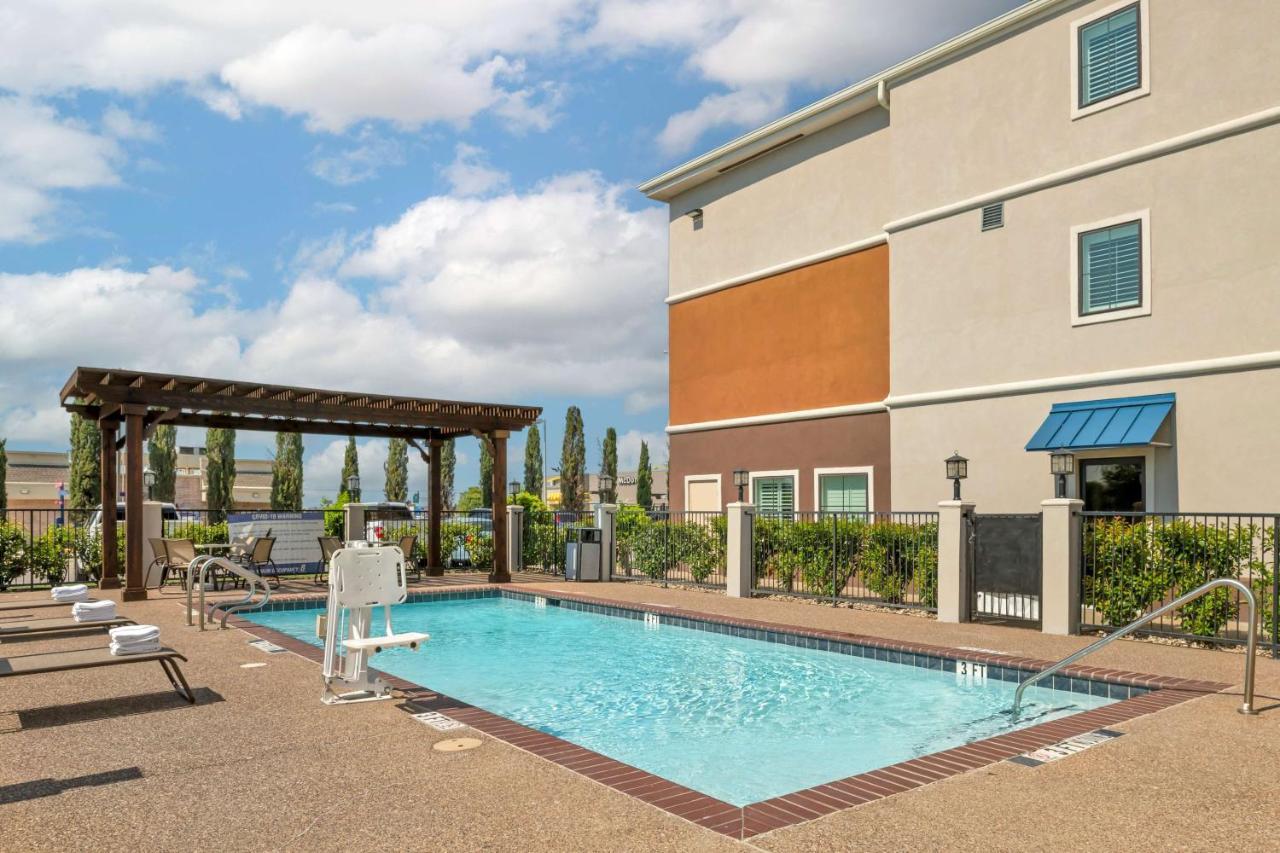 Best Western Plus Denton Inn & Suites Ngoại thất bức ảnh